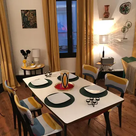 La Rieuse Pouet-pouet * 梅尔·莱斯·拜恩斯